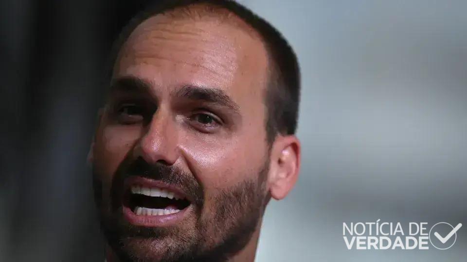 Eduardo Bolsonaro se licencia e vai aos EUA buscar punições contra Moraes