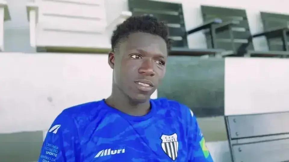 Jogador enfrenta crise de ansiedade após insultos racistas na Espanha