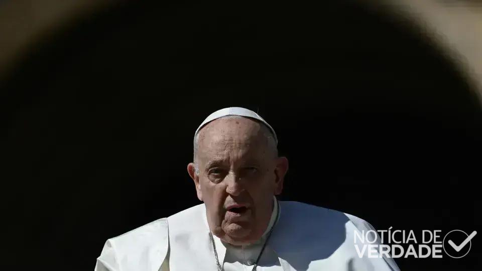 Papa Francisco passa mais uma noite tranquila no hospital